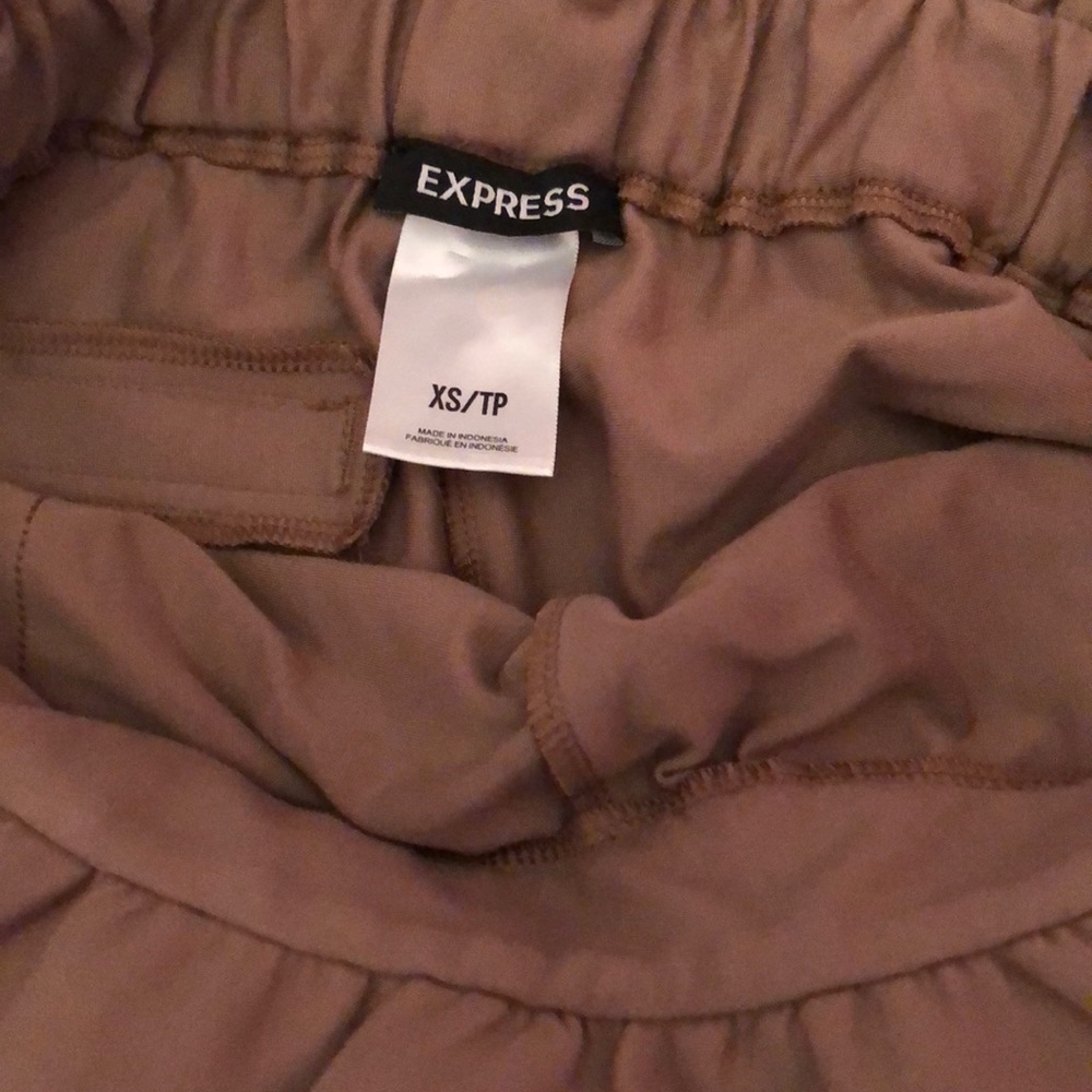 Ruffled Trim Brown Express Dress Shorts - Picture 3 of 6